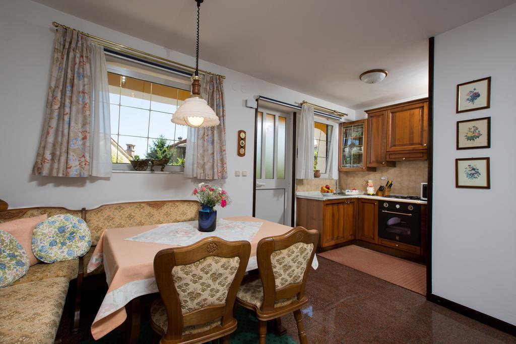 Apartment Dolores Opatija Ngoại thất bức ảnh
